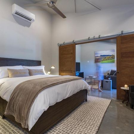 Bed And Barrel At Stonehouse Cellars Bed & Breakfast Clearlake Oaks ภายนอก รูปภาพ
