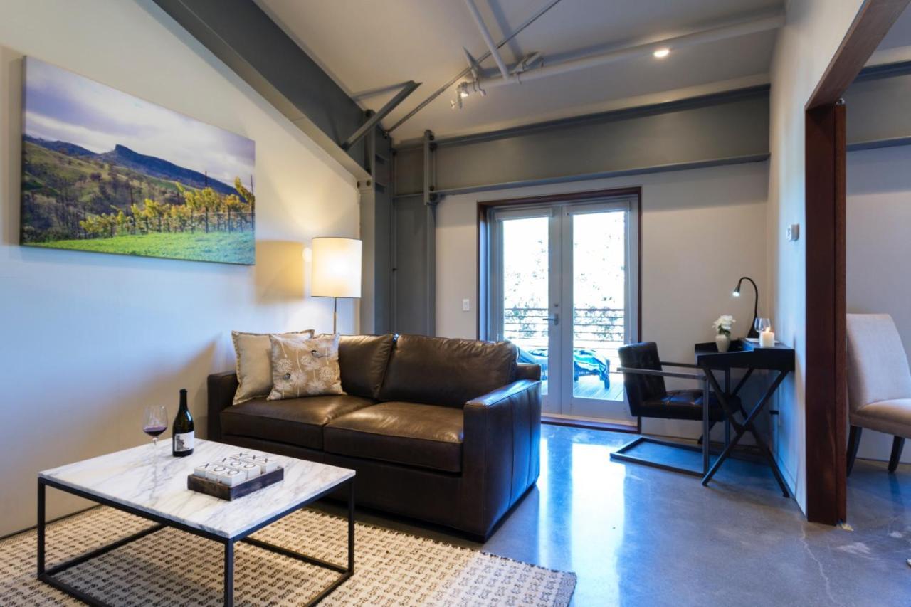 Bed And Barrel At Stonehouse Cellars Bed & Breakfast Clearlake Oaks ภายนอก รูปภาพ