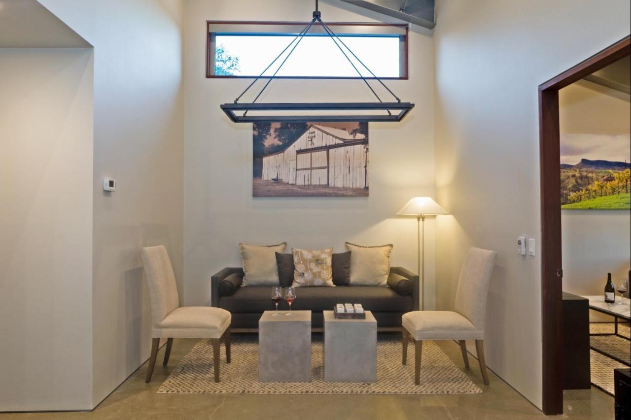 Bed And Barrel At Stonehouse Cellars Bed & Breakfast Clearlake Oaks ภายนอก รูปภาพ
