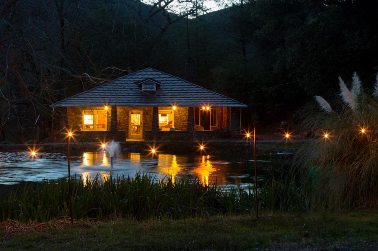 Bed And Barrel At Stonehouse Cellars Bed & Breakfast Clearlake Oaks ภายนอก รูปภาพ