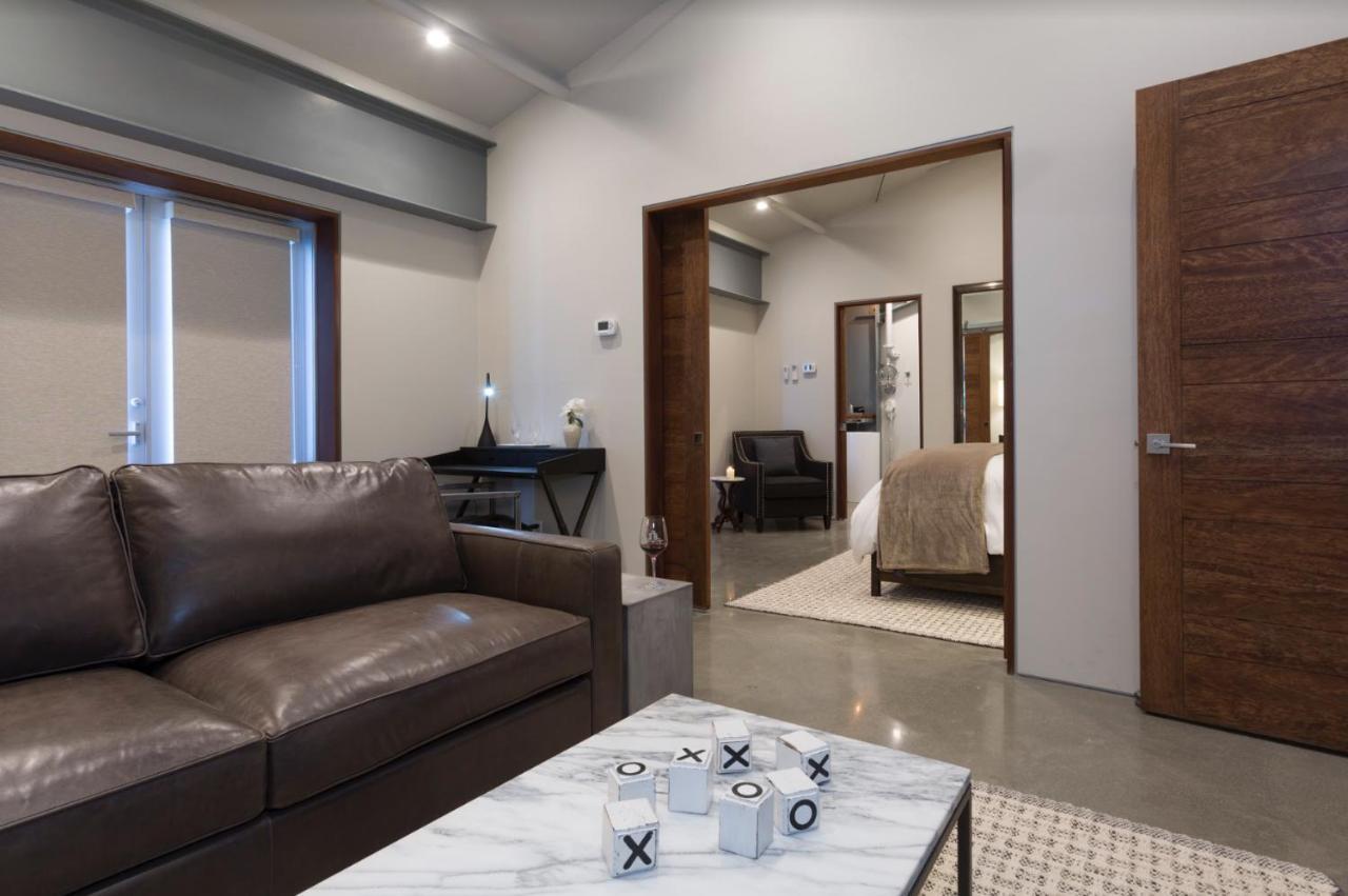 Bed And Barrel At Stonehouse Cellars Bed & Breakfast Clearlake Oaks ภายนอก รูปภาพ